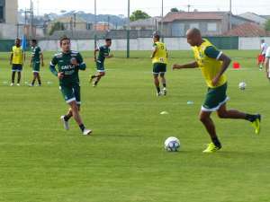 Série B: Argel Fucks tem dúvidas para montar o Coritiba contra o Avaí