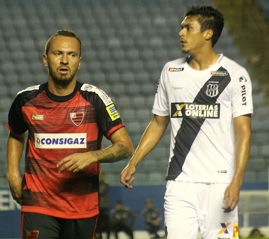 O atacante Zé Love reforça o Oeste após cumprir suspensão automática (Foto: Jefferson Vieira/Oeste)