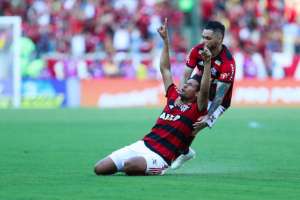 Em reestreia de Dorival, Fla tenta bater Bahia em Salvador e voltar aos trilhos