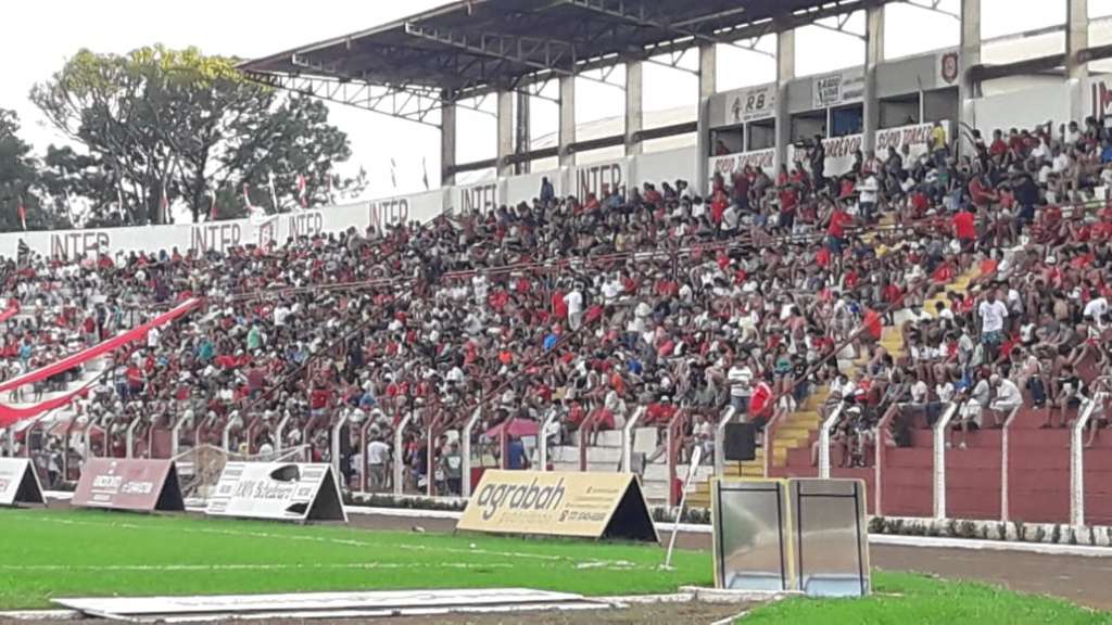 Segundona: Inter de Bebedouro avança e homenageia idealizador do Futebol Sustentável