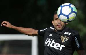 São Paulo encara Botafogo por liderança e moral antes de duas 'finais'