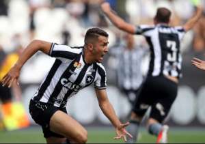 São Paulo despenca e Palmeiras é o novo líder do Brasileirão
