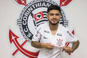 Após estreia, Sergio Díaz projeta ajudar a levar o Corinthians a 'lugares altos'