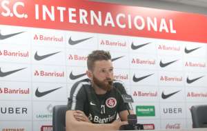 Fabiano pede atenção com o Sport e vê duelo como 'decisão' para o Internacional