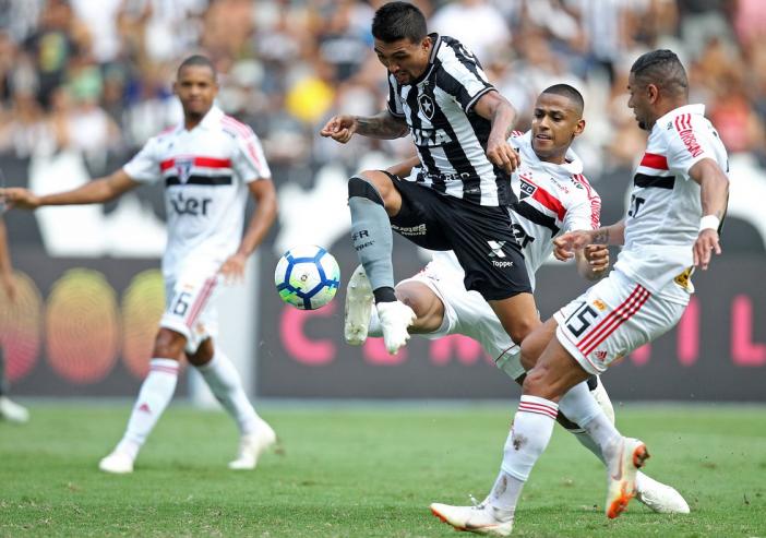 Kieza voltou a marcar neste domingo, no jogo contra o São Paulo, pelo Brasileirão (Foto: Divulgação/Botafogo)