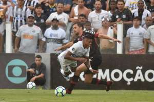 Robson Bambu sofre lesão muscular e desfalcará o Santos; Bruno Henrique é dúvida