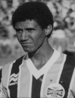 Alfinete atritou com treinador Carbone e foi obrigado a deixar a Ponte Preta