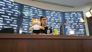 Cássio defende retranca de Jair, mas vê Corinthians mais equilibrado