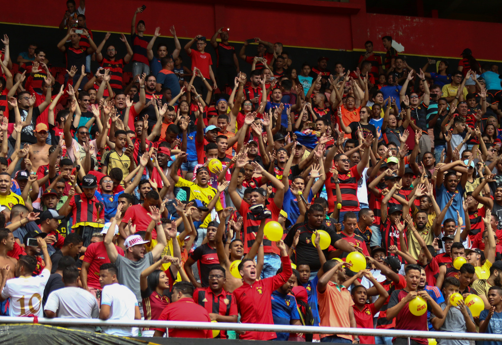 Sport marca treino para noite e abre os portões aos torcedores