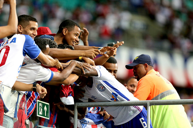 Botafogo recebe Bahia para definir duelo brasileiro na Sul-Americana