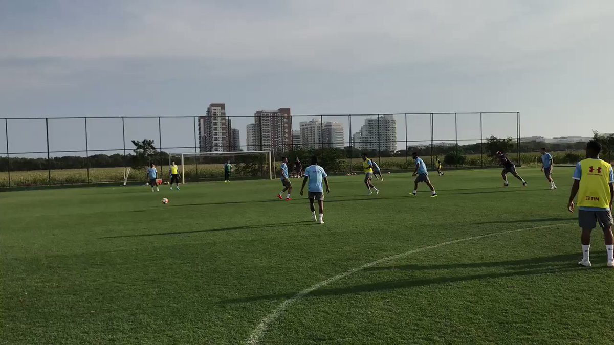 Sul-Americana: Ibañez indica Fluminense com três zagueiros e pede foco apenas no Cuenca