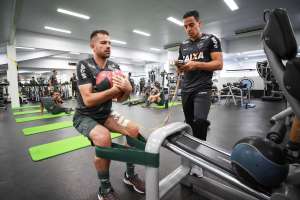 Atlético-MG mira melhor desempenho fora de casa para subir no Brasileirão