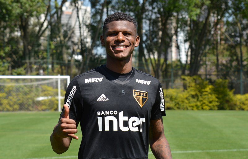 Arboleda e Sornoza são convocados pelo Equador e devem desfalcar São Paulo e Fluminense