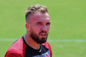 Com baixas e reforços, Vitória encerra preparação para enfrentar o Santos