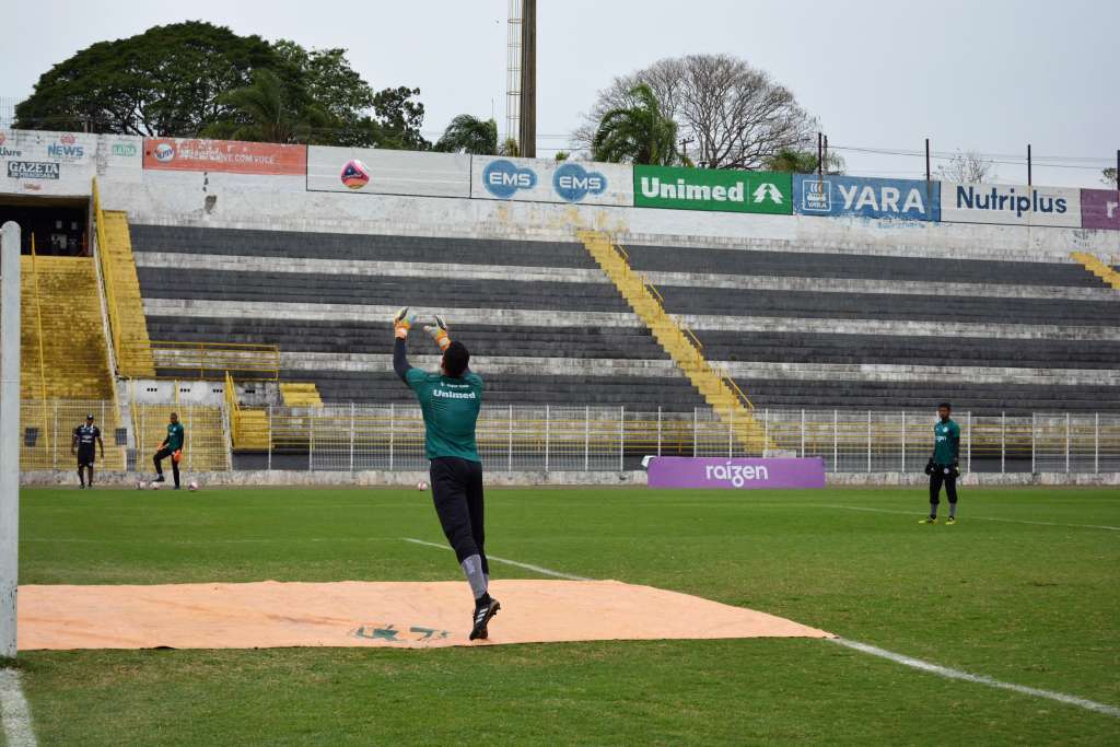 Prata da casa, Leonardo tem noite memorável e celebra maior sequência como profissional