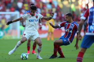 De técnico novo e desfalcado, Flamengo volta a Itaquera para mais uma decisão