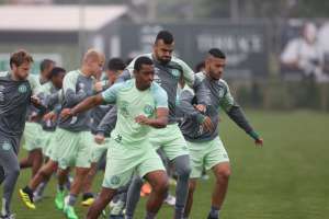 Chapecoense busca ajuste na defesa para vencer Atlético no quarto duelo do ano