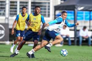 Embalado, Grêmio pega Bahia quase com força máxima para ameaçar líderes