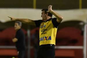 Cuca cobra 'bom senso' e pede que CBF libere Rodrygo para reforçar o Santos