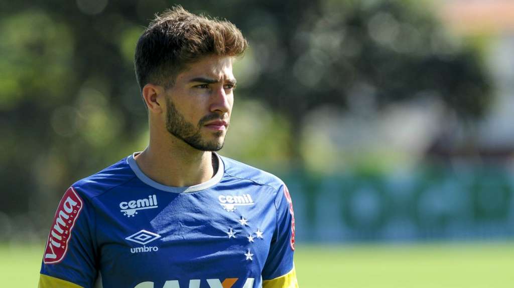 Lucas Silva já está pensando na partida contra o Corinthians