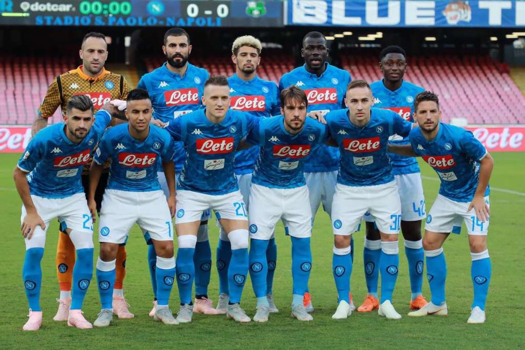 Napoli supera Sassuolo e garante vice-liderança do Campeonato Italiano