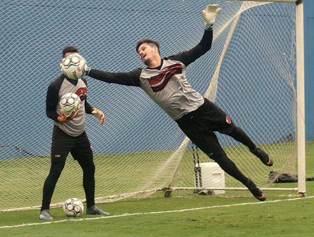 O goleiro vem sendo um dos destaques do Rubrão no campeonato (foto: Jefferson Vieira/Oeste FC)