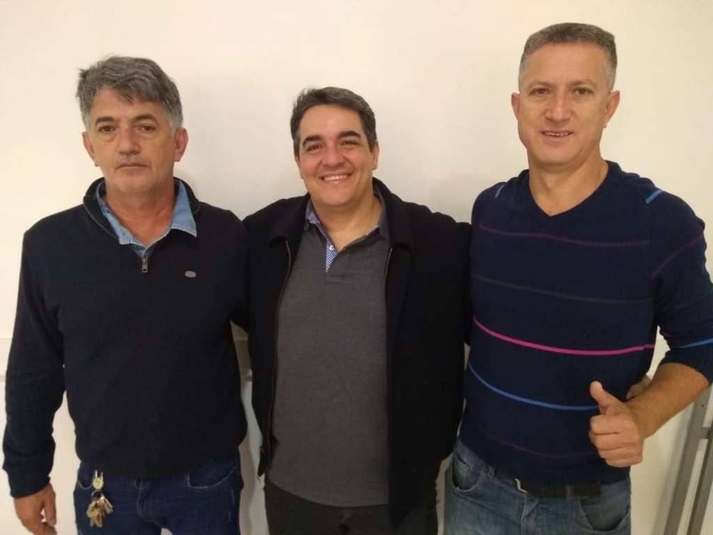 Boa Esporte age rápido e contrata técnico Tuca Guimarães pra Série B
