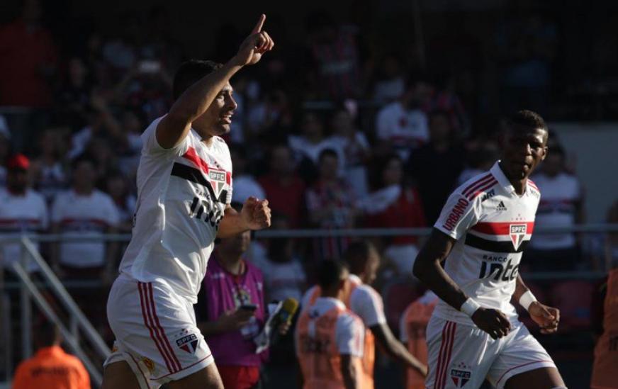 Diego Souza admite fase ruim, mas diz: ‘São Paulo não jogou a toalha pelo título’