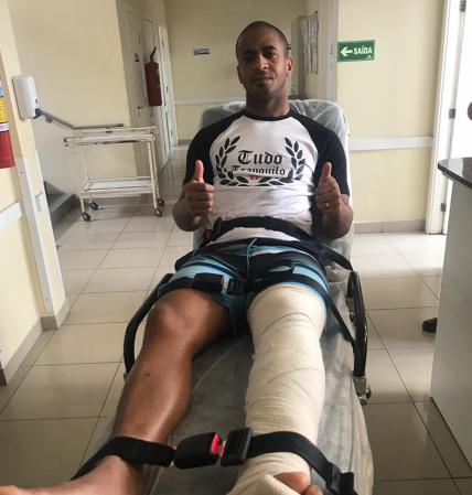 Pereira se recupera após cirurgia. (Foto: Divulgação)
