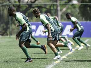 Sem vencer à 5 jogos, América-MG se reapresenta e atacante foca em reação em clássico