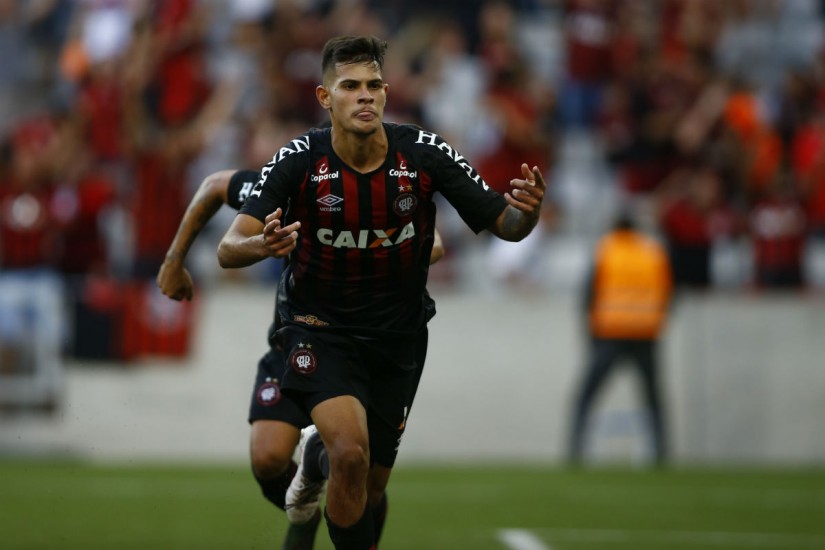 Bruno Guimarães foca em semana de trabalhos para manter boa fase do Atlético-PR em casa