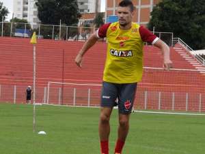 Série B: 'Vamos somar o máximo de pontos possíveis', diz Giaretta sobre Vila Nova