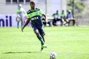 Zagueiro Messias comemora 100 jogos pelo América-MG e 'ano de afirmação'