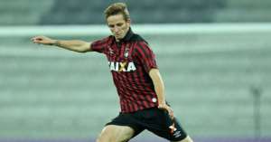 Léo Pereira quer manter seriedade do Atlético Paranaense diante do Sport