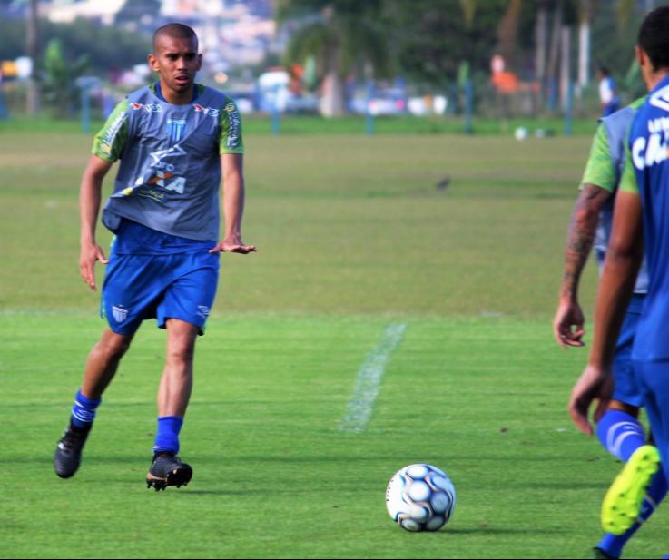 Hoje o elenco avaiano realizou trabalhos técnicos no gramado do CFA, visando o compromisso com o Guarani (Foto: André Palma Ribeiro/Avaí F. C.)