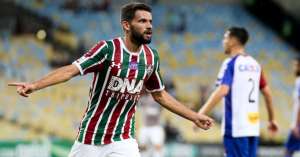Jadson celebra momento 'artilheiro' e vê Fluminense mais confiante para clássico