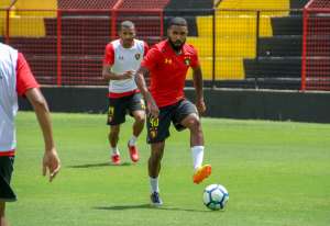 Evandro fala sobre titularidade no Sport: “Espero fazer uma boa partida”