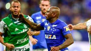 Sassá é suspenso por 6 jogos e atletas do Palmeiras levam gancho de duas partidas
