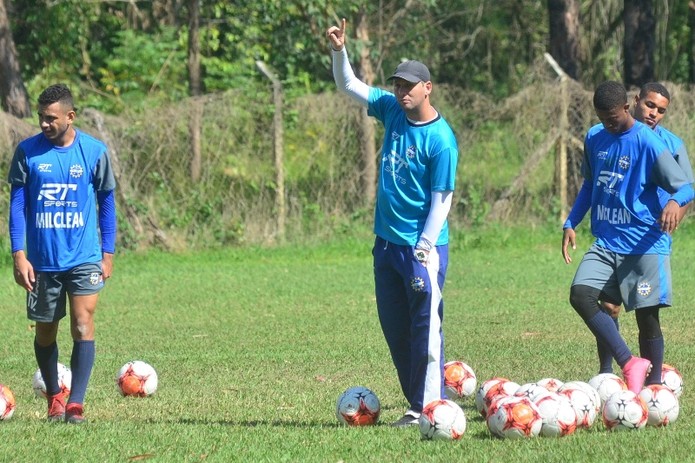 Segundona: Com força máxima, Ricardo Costa prepara São José para ficar com o acesso