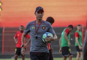 Segunda pior defesa, Sport tenta superar desfalques para surpreender Atlético-PR