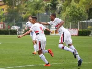 PAULISTA SUB-17: Corinthians perde pro Amparo e São Paulo garante melhor campanha