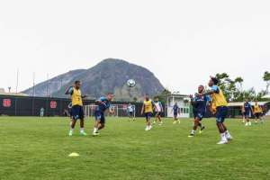 Laterais ficam fora de treino e Grêmio deve ter 6 desfalques contra o Palmeiras