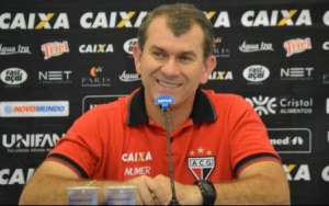 SÉRIE B: Derrota em casa derruba o técnico Claudio Tencati do Atlético-GO