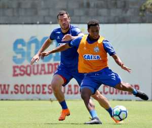 Em jejum de vitórias, Bahia busca deslanchar contra o lanterna Paraná