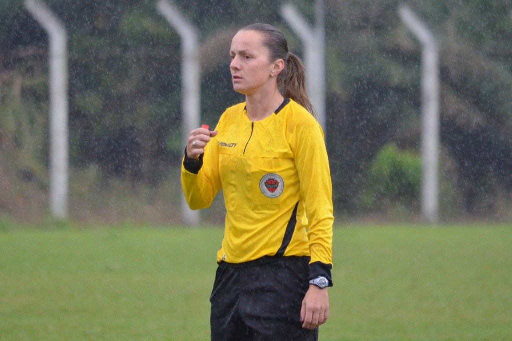Belo exemplo! Clássico catarinense terá arbitragem totalmente feminina
