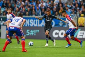 Grêmio faz mistério e chega a São Paulo com seis desfalques para pegar o Palmeiras