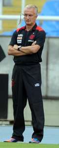 Dorival Júnior exalta 'qualidades' do Flamengo, vê evolução e fica de olho no título