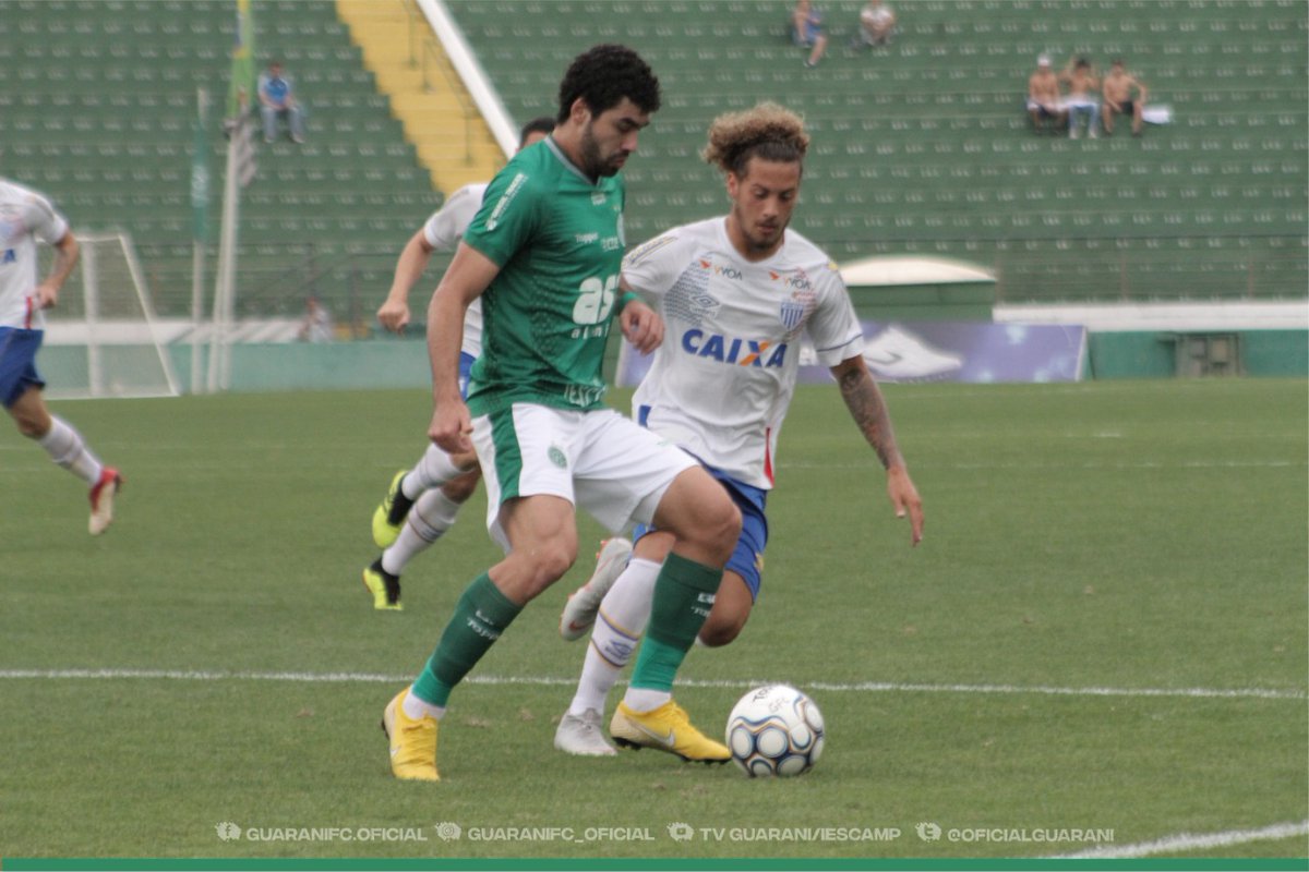 Defesa do Guarani falha demais e Avaí aproveita