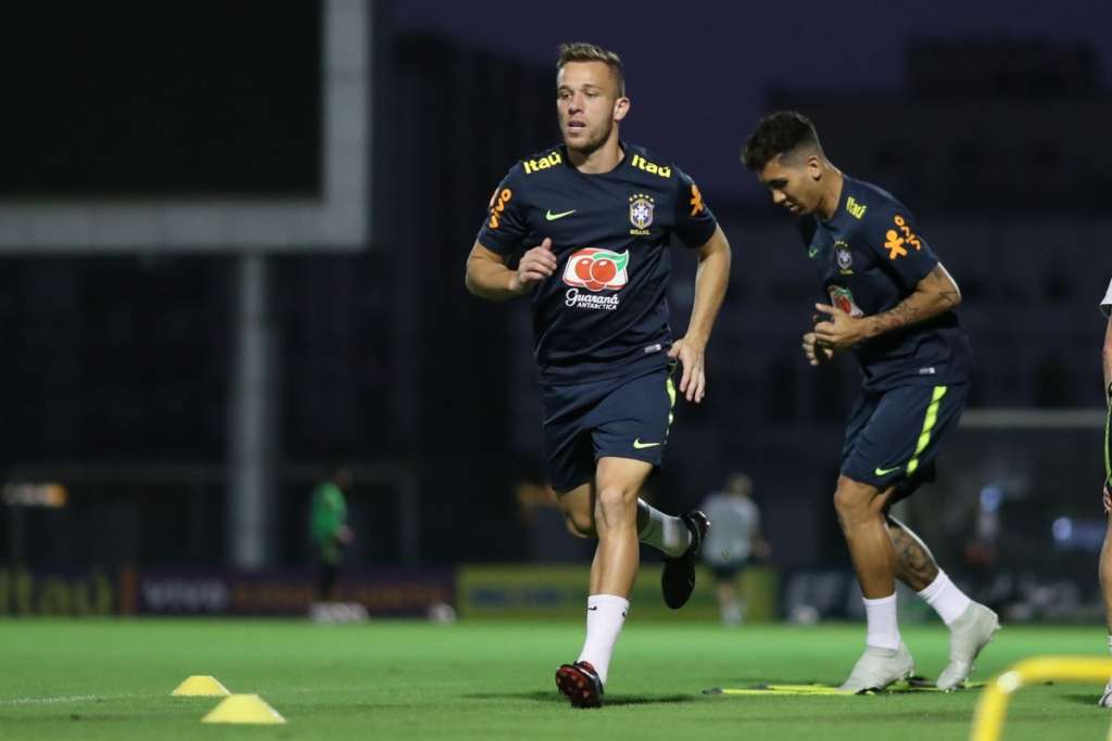 Dois dias antes de encarar Argentina, Tite fecha treino tático e adota mistério