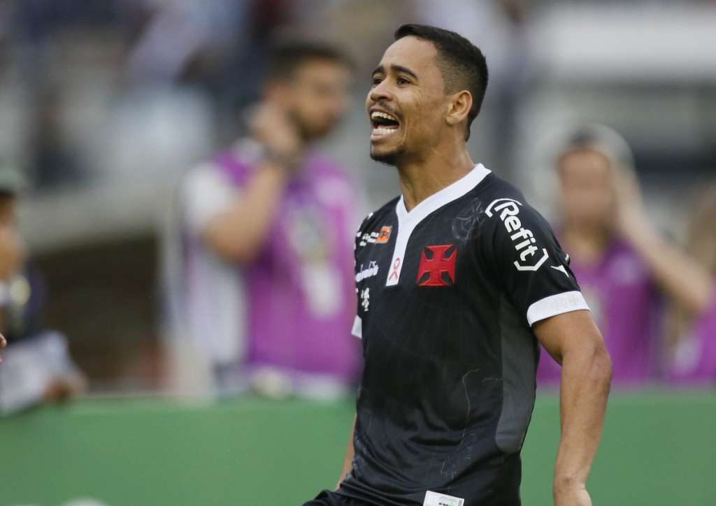 Pikachu marcou o primeiro gol do Cruzeiro. (Foto: Rafael Ribeiro / Vasco)